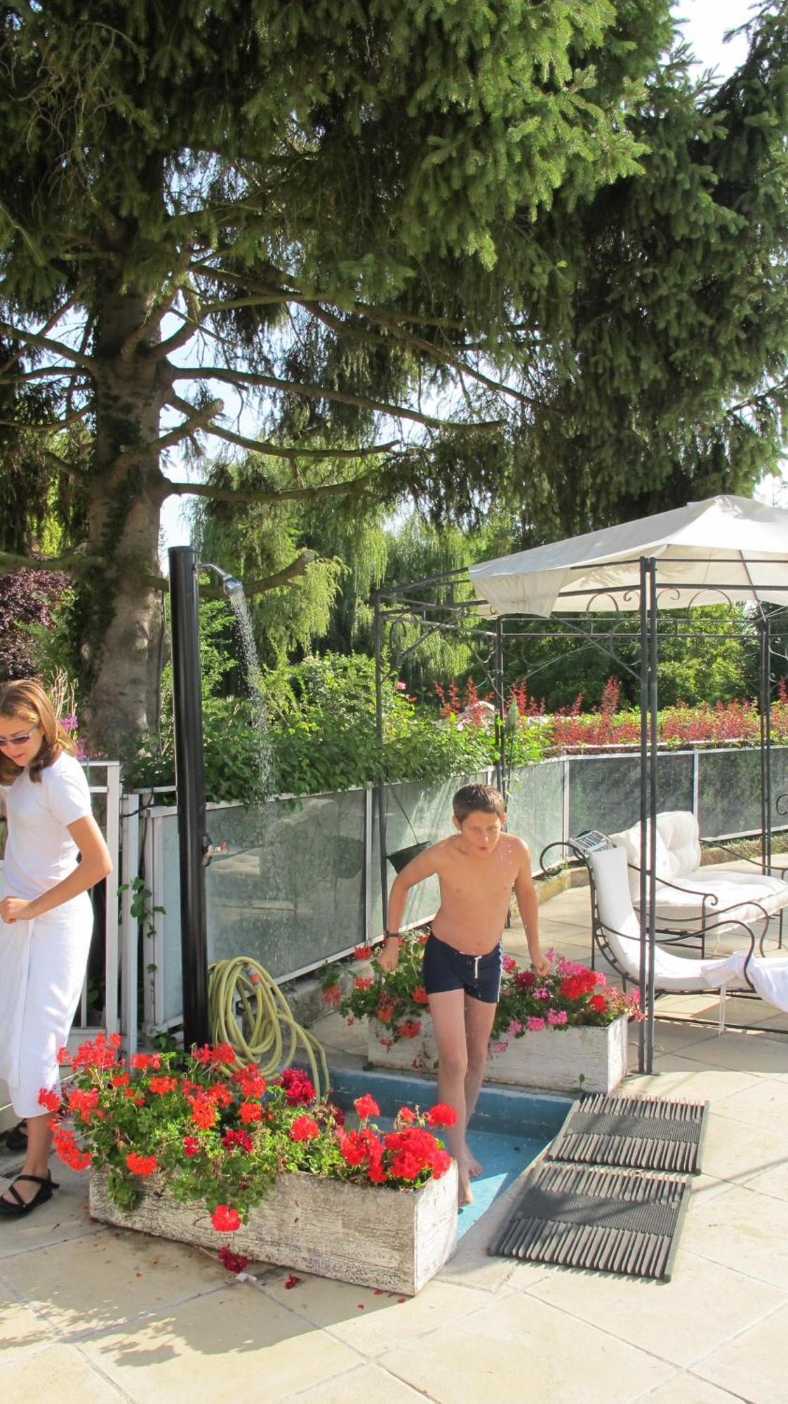 Hotel Acostel Мо Екстериор снимка