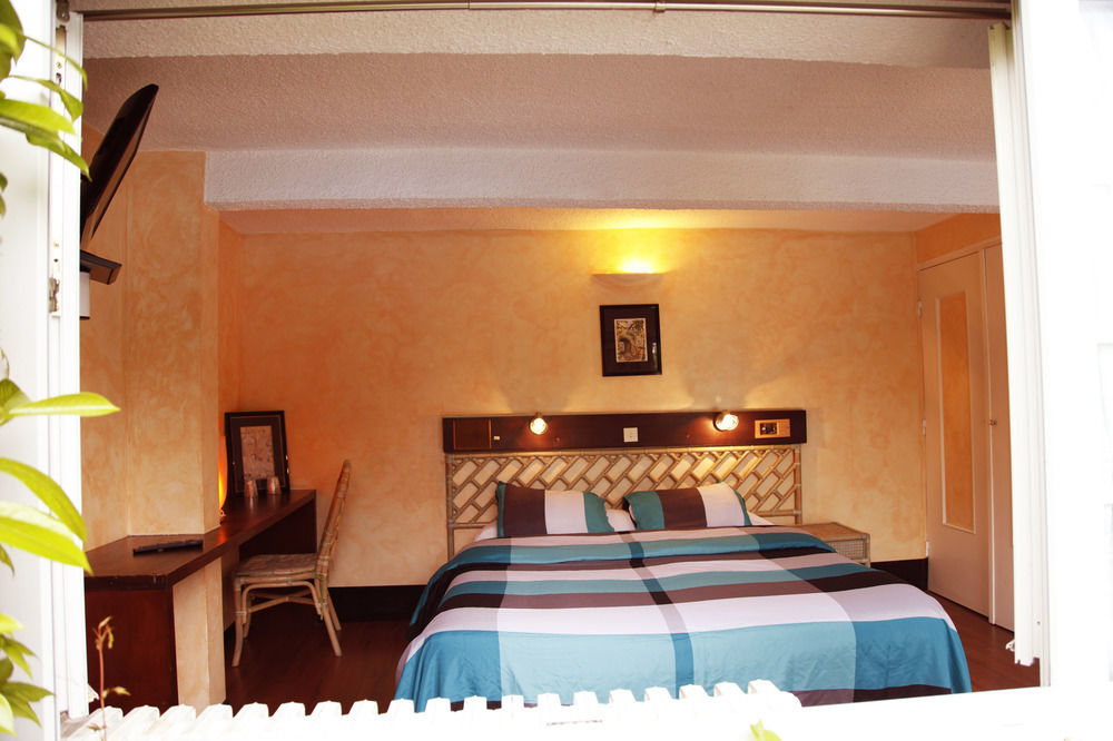 Hotel Acostel Мо Екстериор снимка